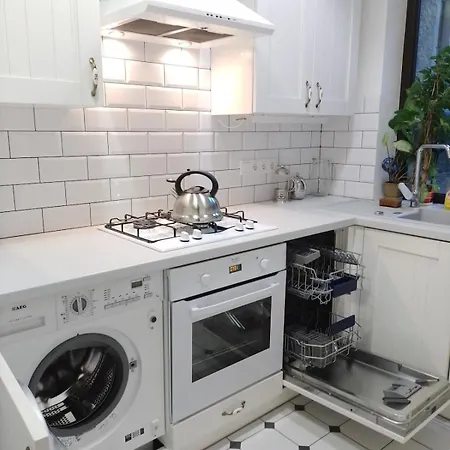 Apartment On Universytetska